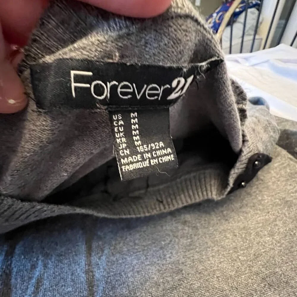 Forever 21 Womens Sweater with Bow